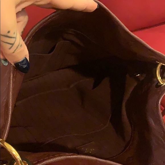 LV Artsy MM Monogram Leather Hobo - Picture 5 of 7